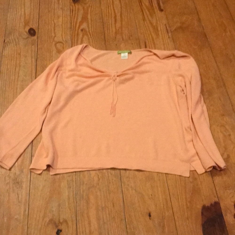 Thin sweater